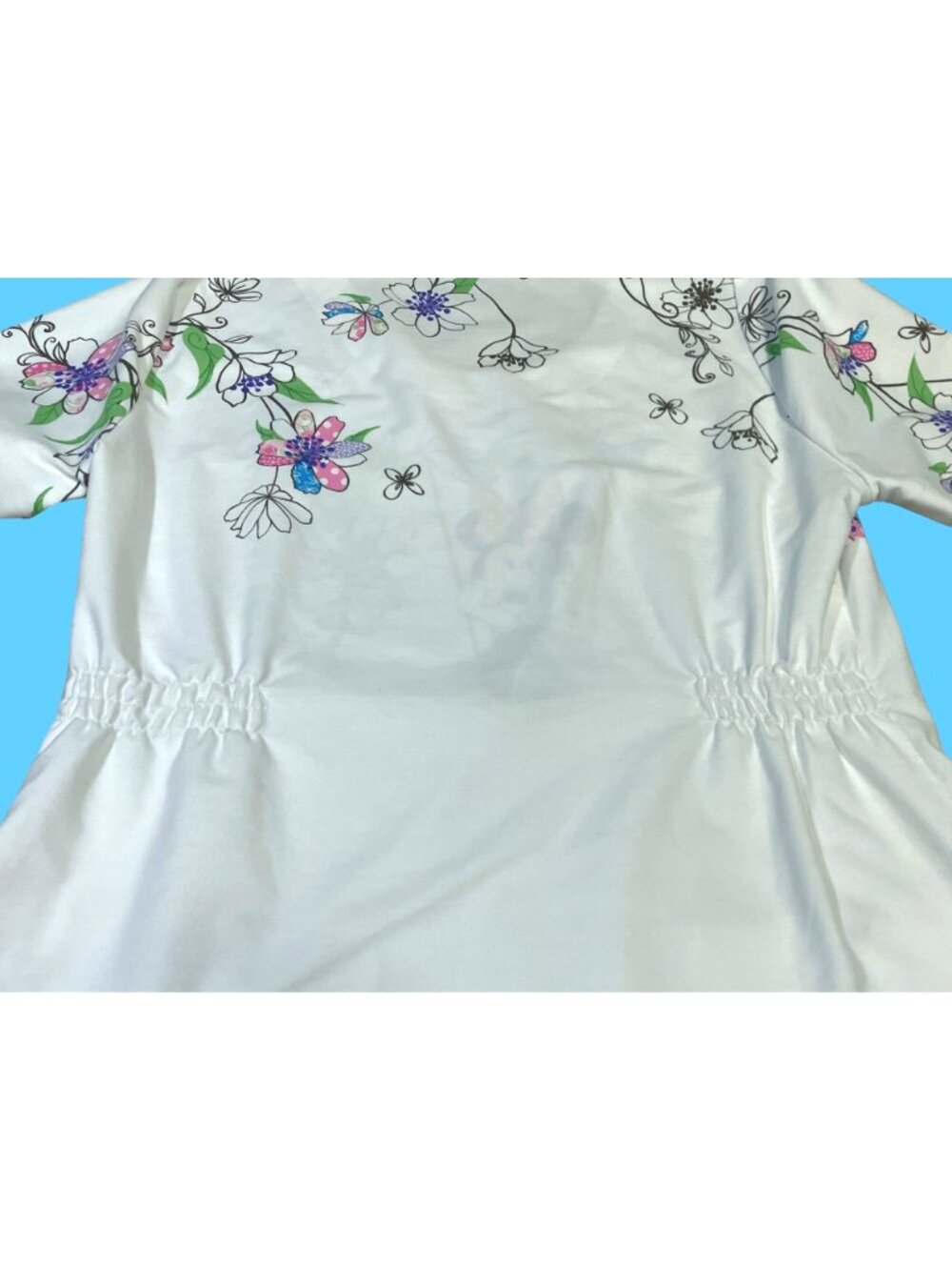Disney Minnie Mouse White Floral Scrub Top W/ Pockets S 65% Polyester 35% Cotton - Picture 10 of 10